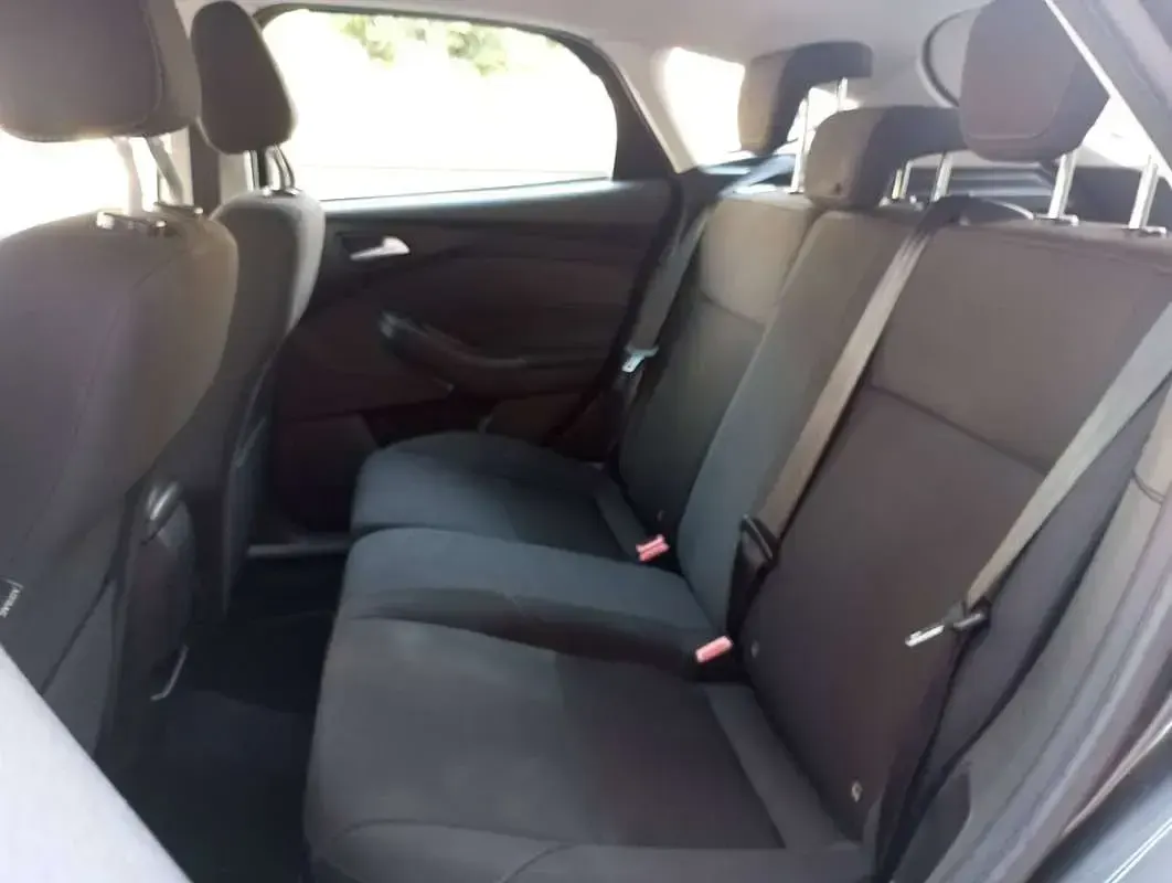 Usata Ford Focus 120 CV (88 kW) 2016 Grigio Berlina