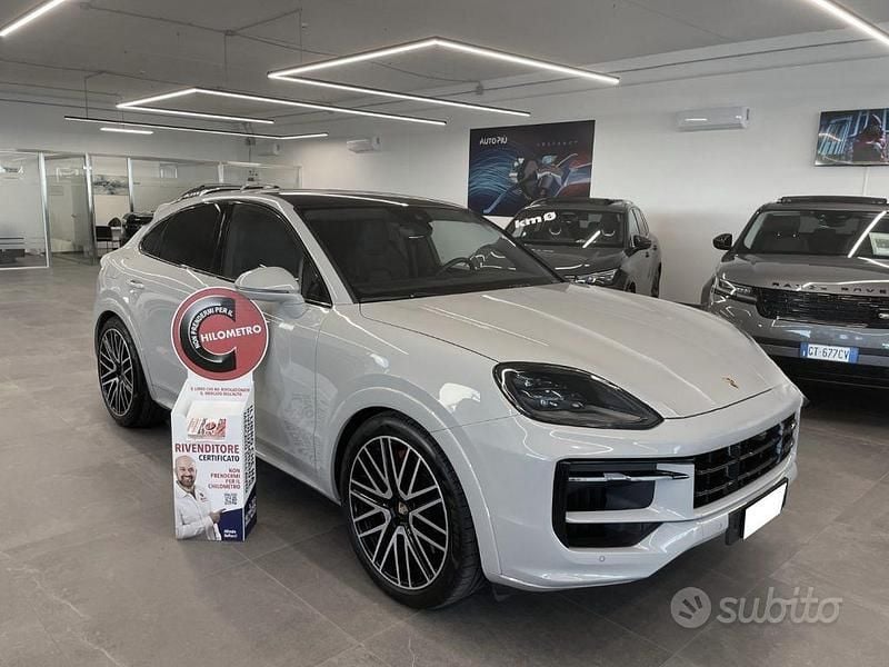 Usata Porsche Cayenne 475 CV (349 kW) 2024 Beige SUV