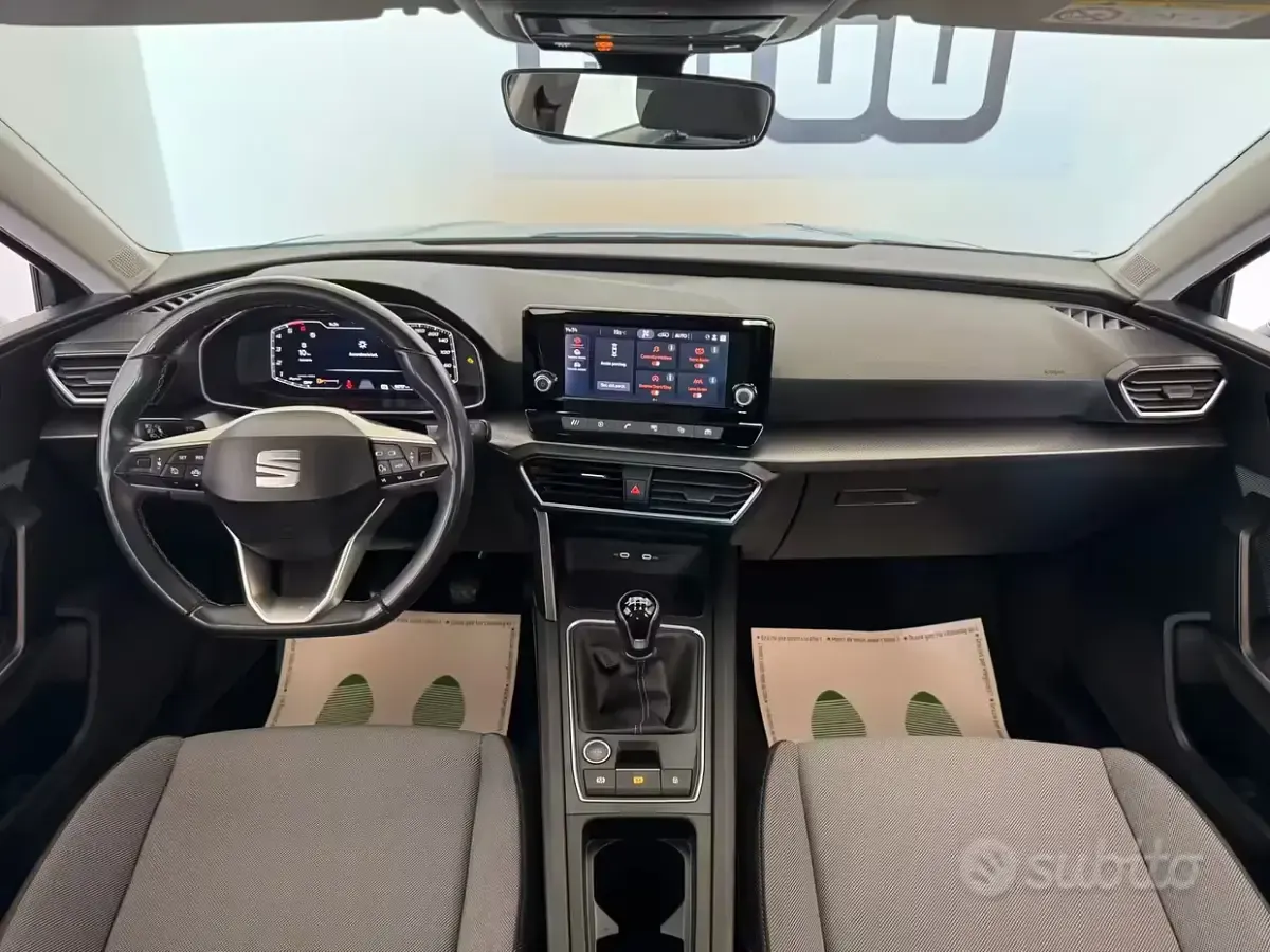 Usata Seat Leon Style 115 CV (84 kW) 2023 Grigio Station wagon