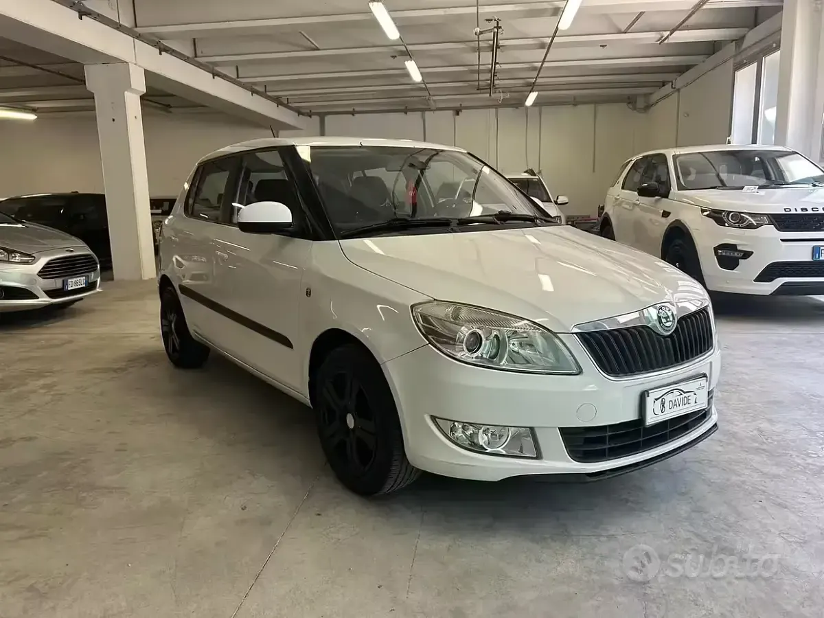 Usata Skoda Fabia Ambition 69 CV (50 kW) 2012 Bianco Berlina