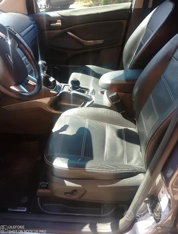 Usata Ford Kuga 163 CV (119 kW) 2012 Grigio SUV