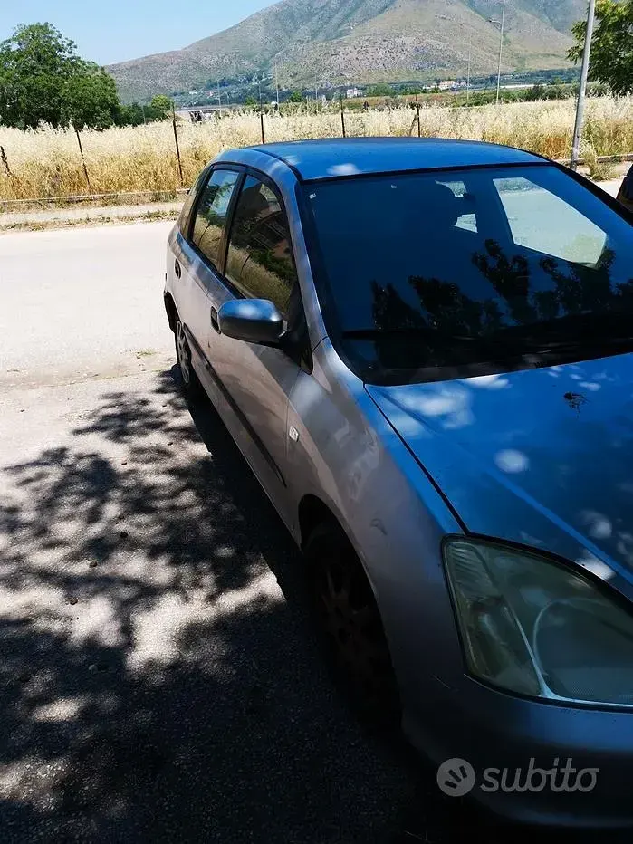 Usata Honda Civic 90 CV (66 kW) 2003 Grigio Berlina