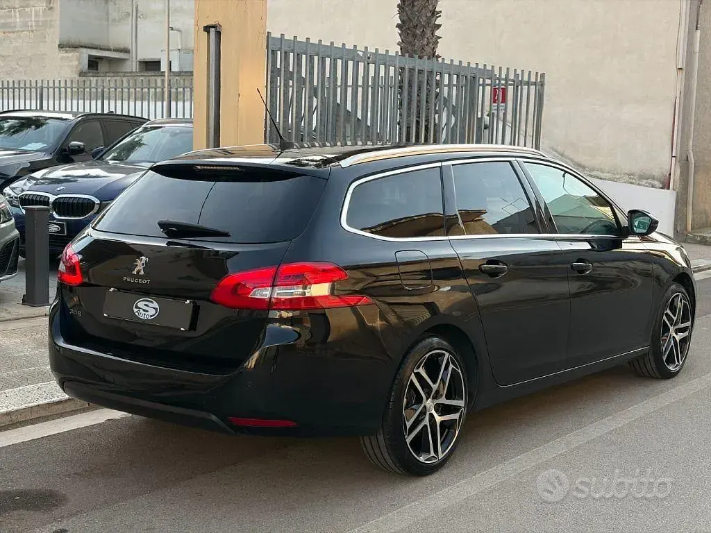Usata Peugeot 308 GT-line 120 CV (88 kW) 2018 Nero Station wagon