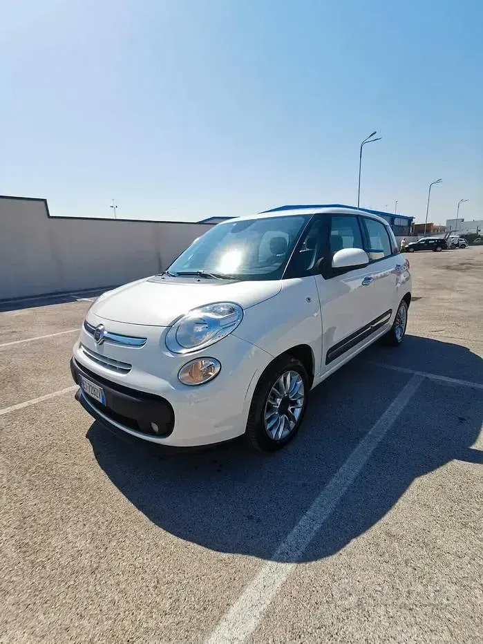 Usata Fiat 500L Easy 105 CV (77 kW) 2014 Bianco Monovolume