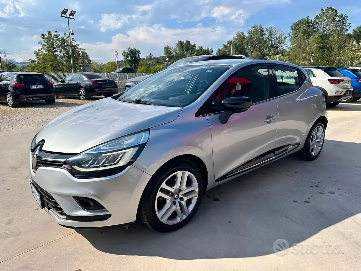 Usata Renault Clio IV 90 CV (66 kW) 2019 Grigio Berlina