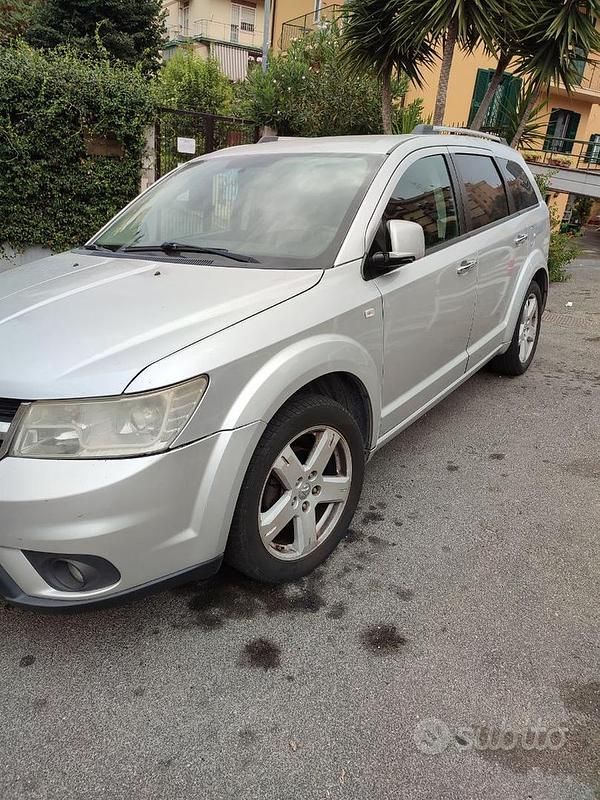 Usata Dodge Journey 140 CV (102 kW) 2009 Grigio SUV