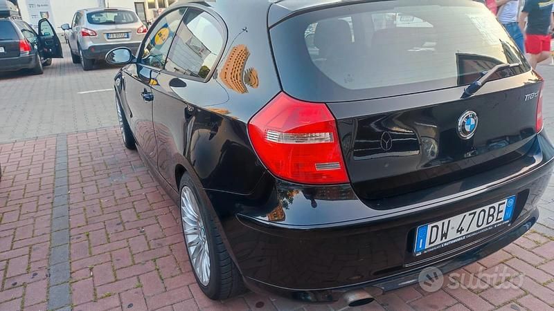 Usata BMW 118 Cabriolet 145 CV (106 kW) 2009 Nero Cabrio