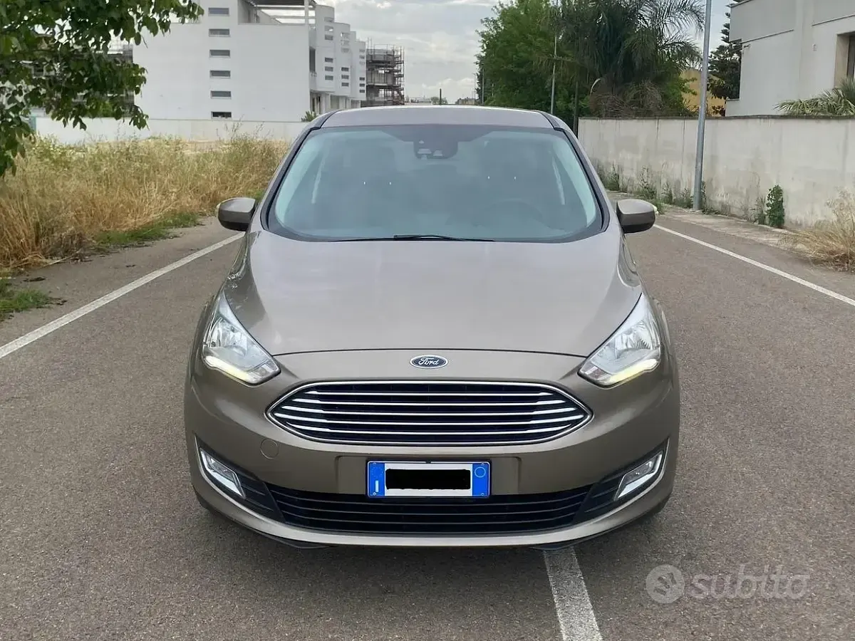 Usata Ford C-MAX Titanium 120 CV (88 kW) 2019 Marrone Monovolume