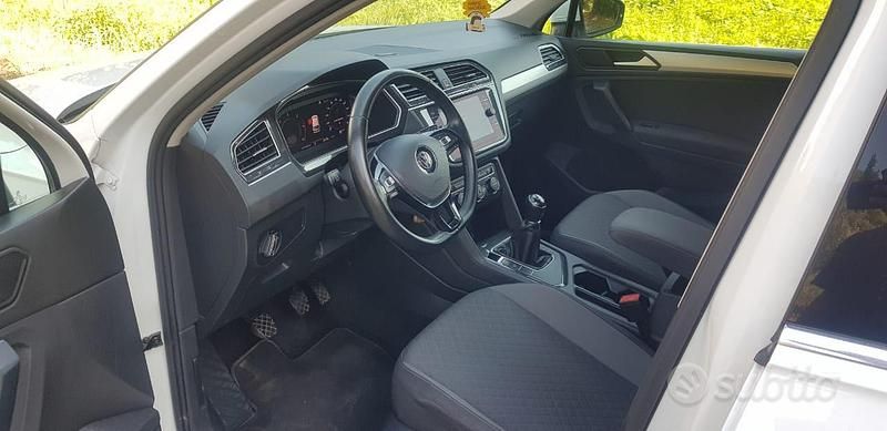 Usata VW Tiguan R-line 150 CV (110 kW) 2020 Bianco SUV