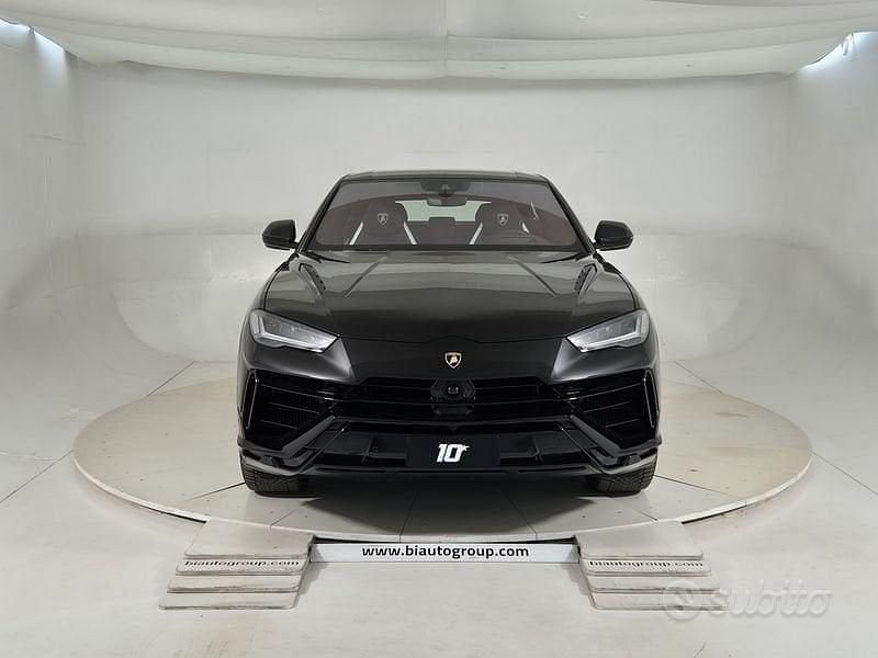 Usata Lamborghini Urus 666 CV (489 kW) 2023 Nero SUV