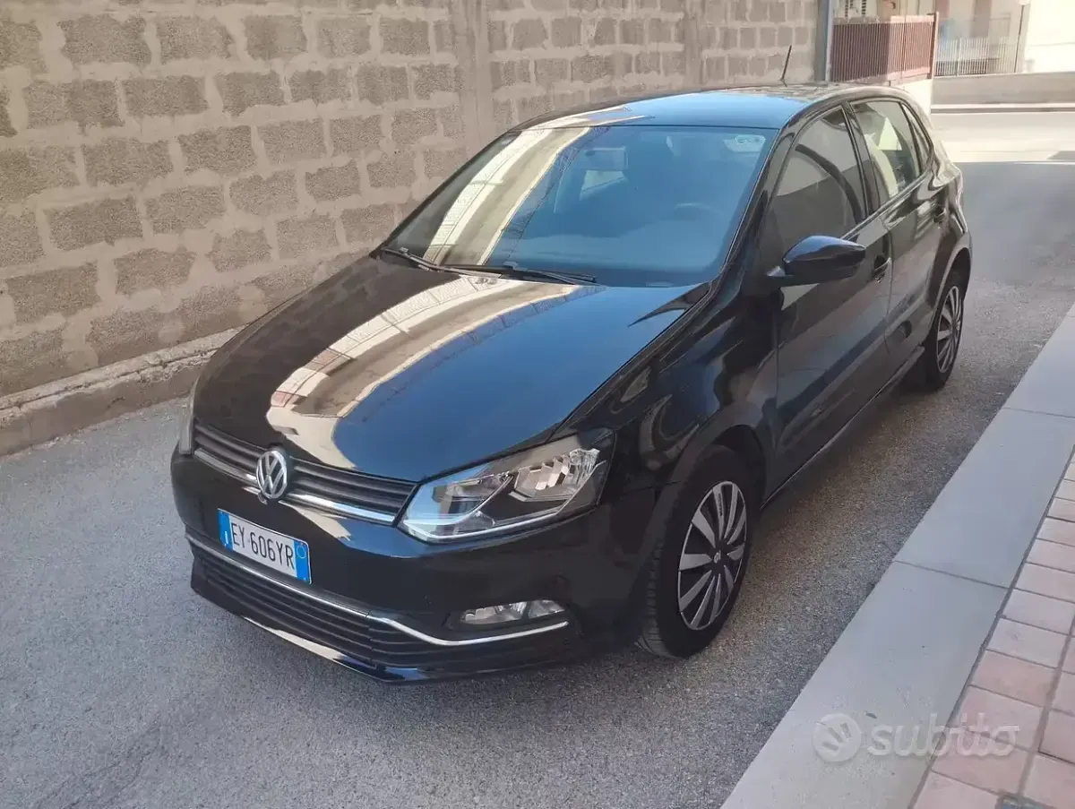 Usata VW Polo Comfortline 75 CV (55 kW) 2015 Nero Berlina