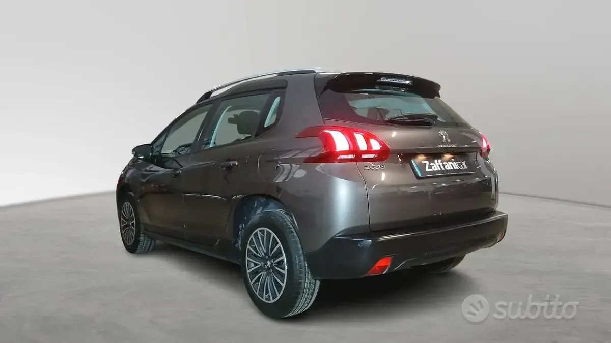 Usata Peugeot 2008 Style 83 CV (61 kW) 2019 Grigio SUV