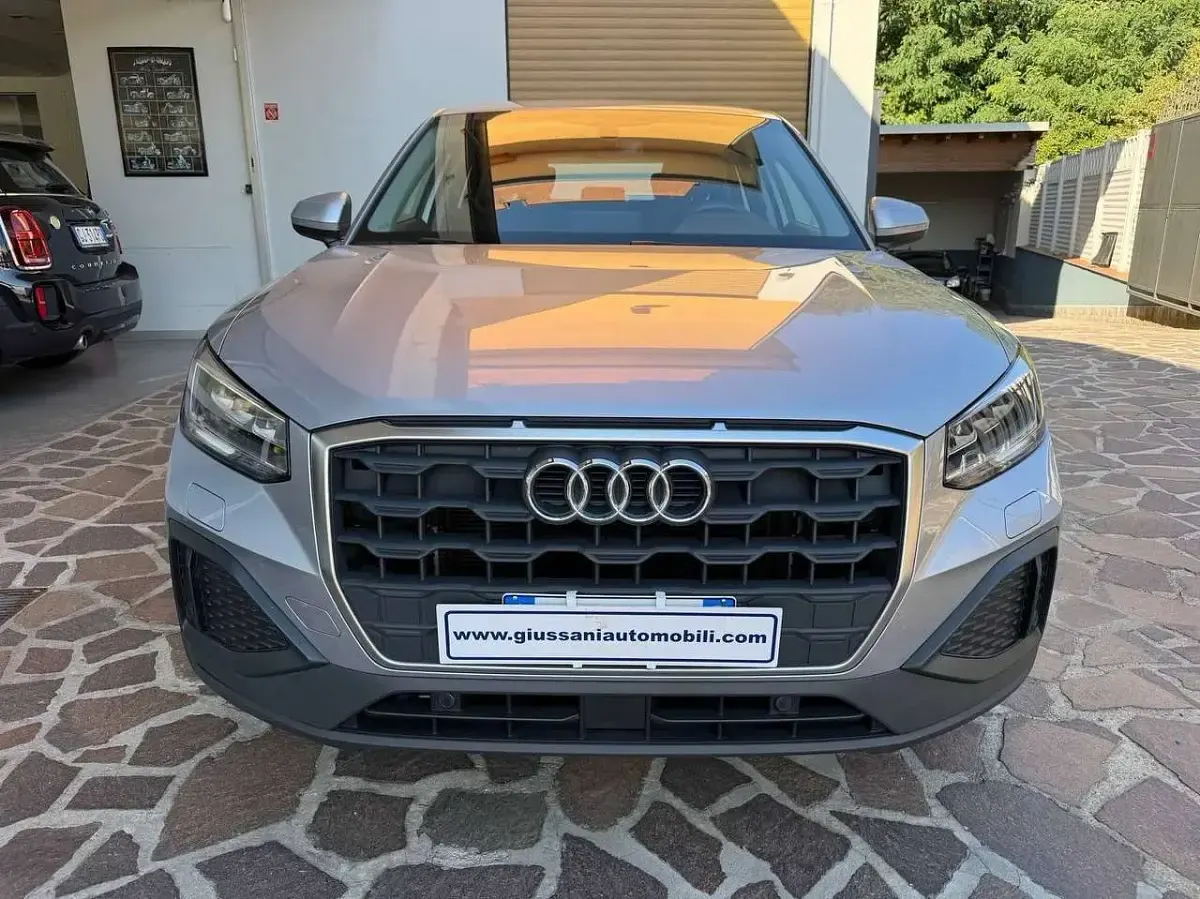Usata Audi Q2 Admired 110 CV (80 kW) 2021 Argento SUV