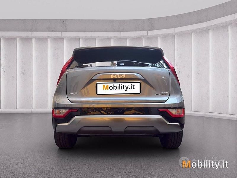 Nuova Kia Niro Style 184 CV (135 kW) 2025 Interstellar gray SUV