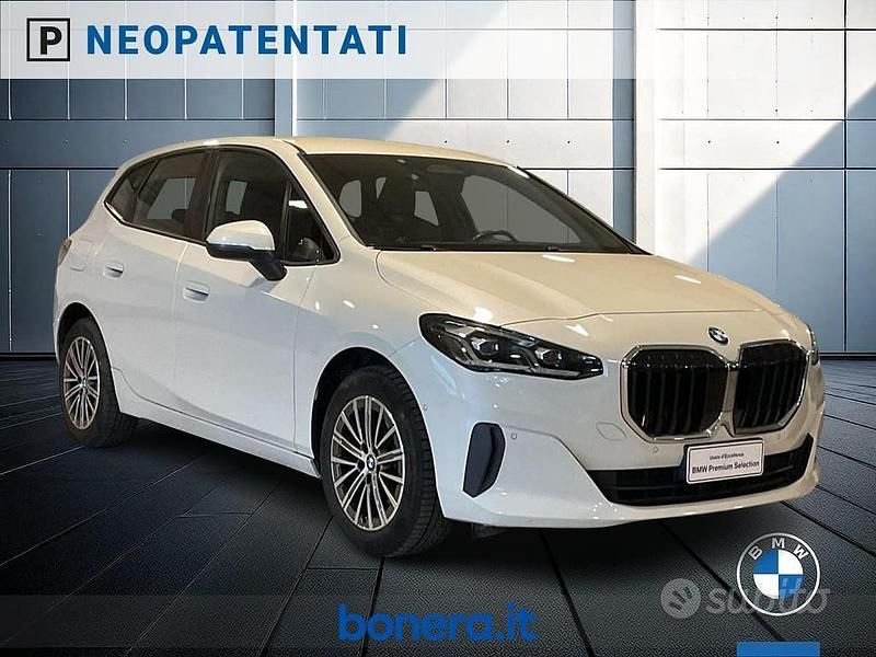 Usata BMW 218 Active Tourer Efficient Dynamics 136 CV (100 kW) 2022 Bianco Monovolume