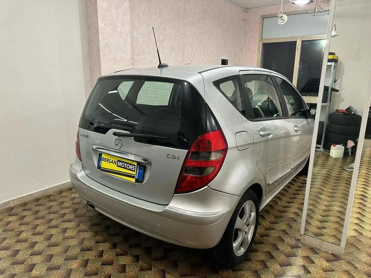 Usata Mercedes A180 Elegance 109 CV (80 kW) 2007 Grigio Berlina