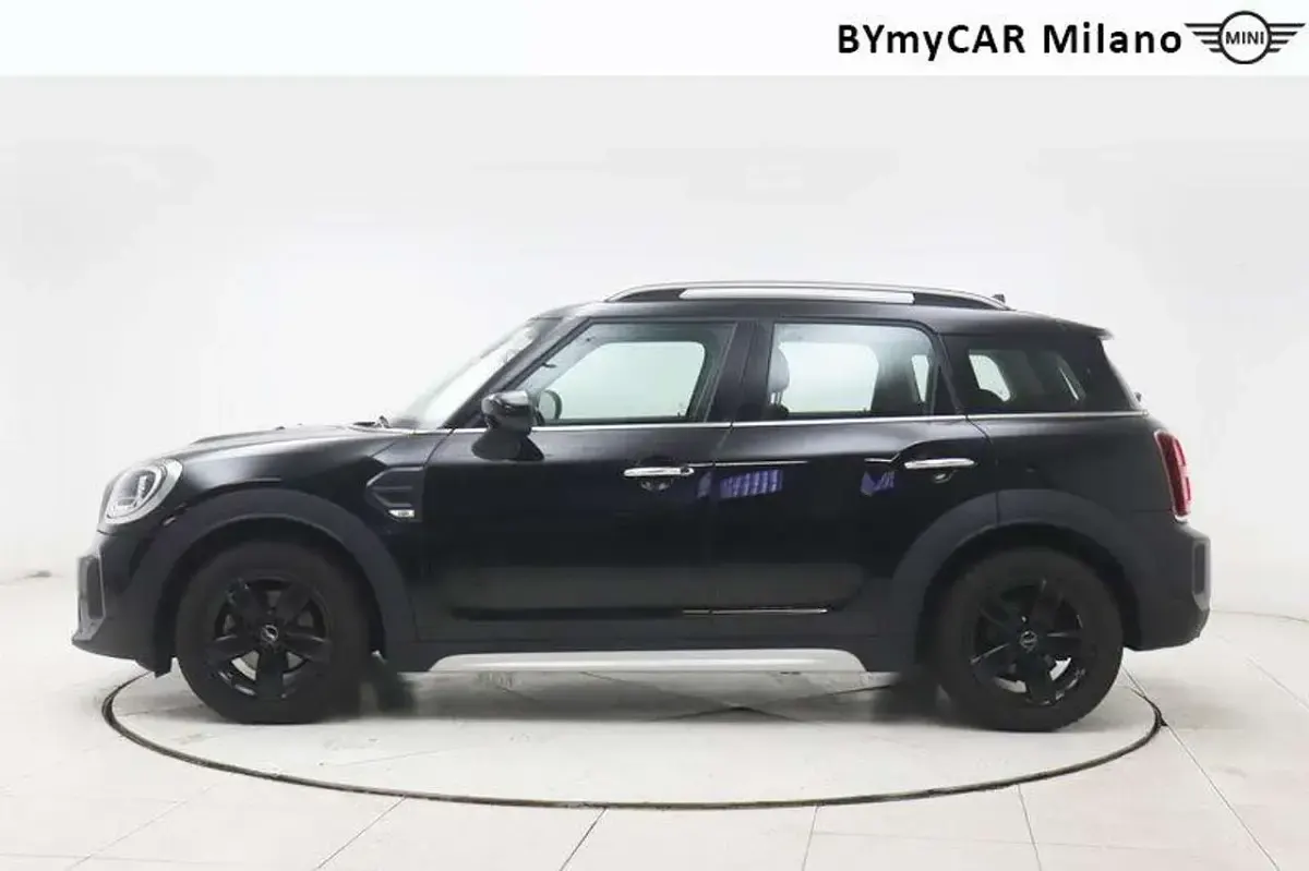 Usata Mini One D Countryman Business 116 CV (85 kW) 2020 Midnight black metallizzato SUV