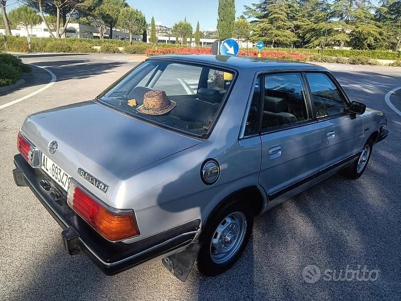 Usata Subaru Leone 1983 Grigio Berlina