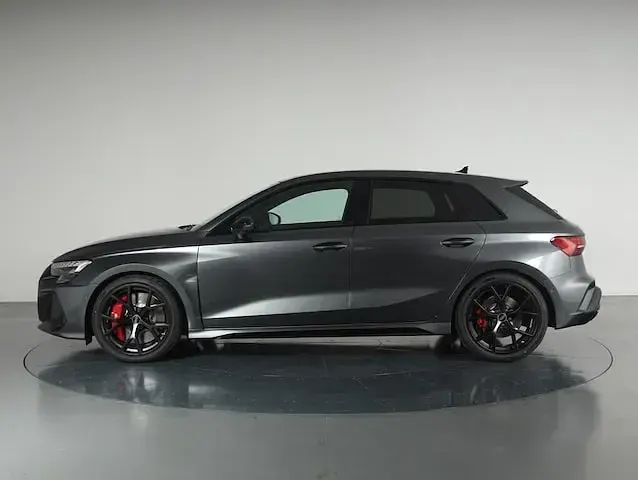 Nuova Audi RS3 Sportback Comfort 400 CV (294 kW) 2026 Grigio daytona perla Utilitaria