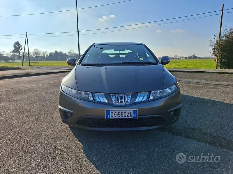 Usata Honda Civic 140 CV (102 kW) 2007 Marrone Berlina