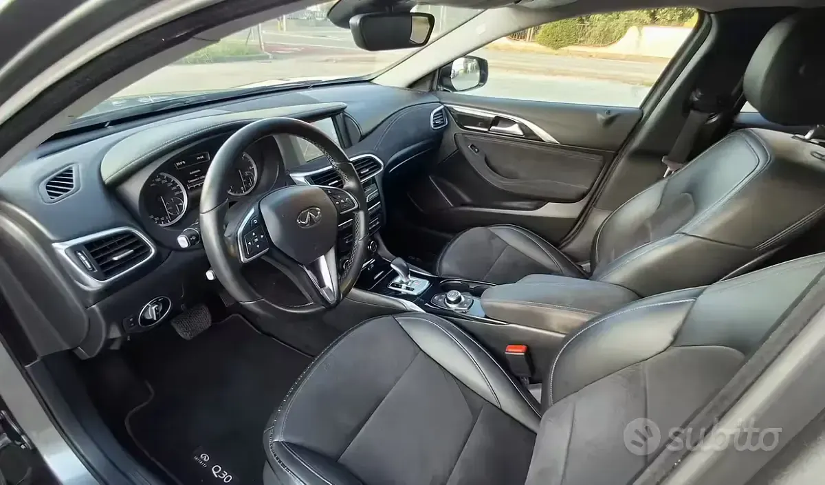 Usata Infiniti Q30 109 CV (80 kW) 2017 Grigio Utilitaria