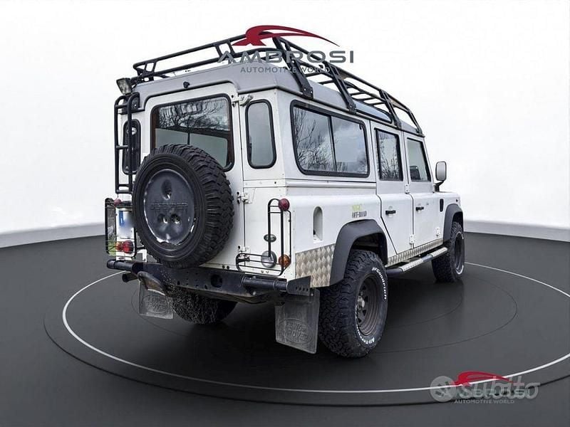 Usata Land Rover Defender SE 122 CV (89 kW) 2006 Bianco Station wagon