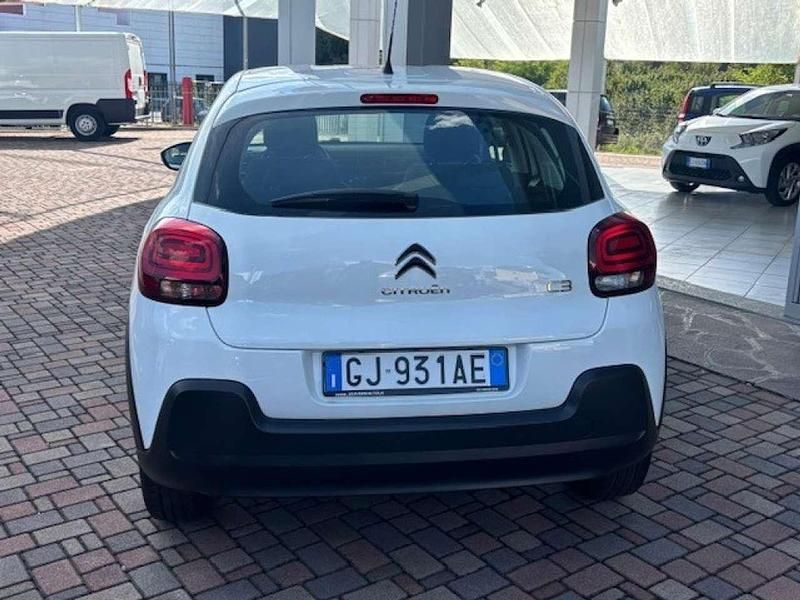 Begagnad Citroën C3 Feel 102 HK (75 kW) 2022 Vit Halvkombi