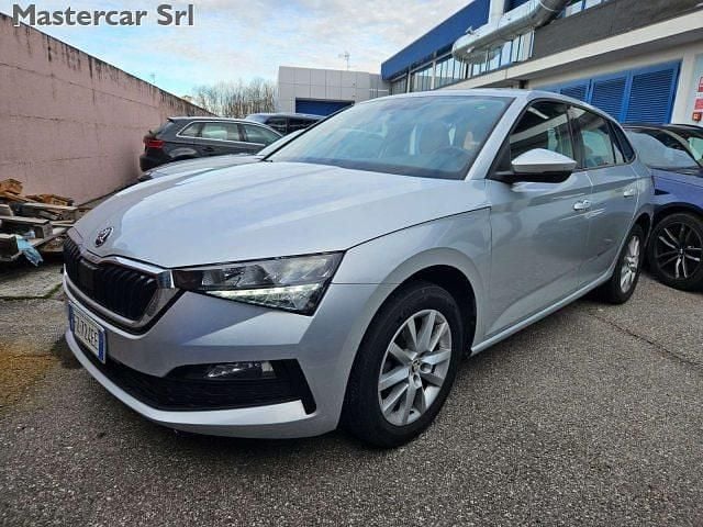 Usata Skoda Scala Ambition 116 CV (85 kW) 2020 Argento Utilitaria