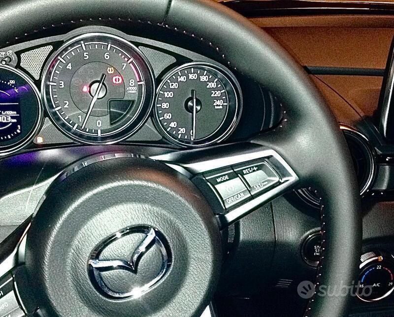 Bianco Usata 2016 Mazda MX5 Inclusive Cabrio | 27.800 € (Molto cara) - Immagine 1/3