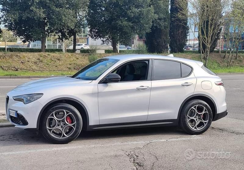 Usata Alfa Romeo Stelvio 2023 Grigio SUV