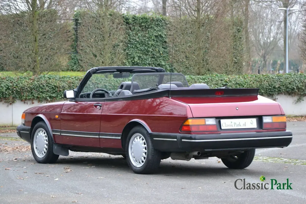 Usata Saab 900 Cabriolet 136 CV (100 kW) 1993 Rosso Cabrio