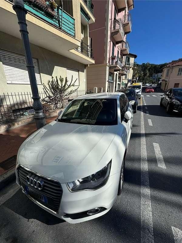 Usata Audi A1 Sportback Ambition 86 CV (63 kW) 2012 Utilitaria