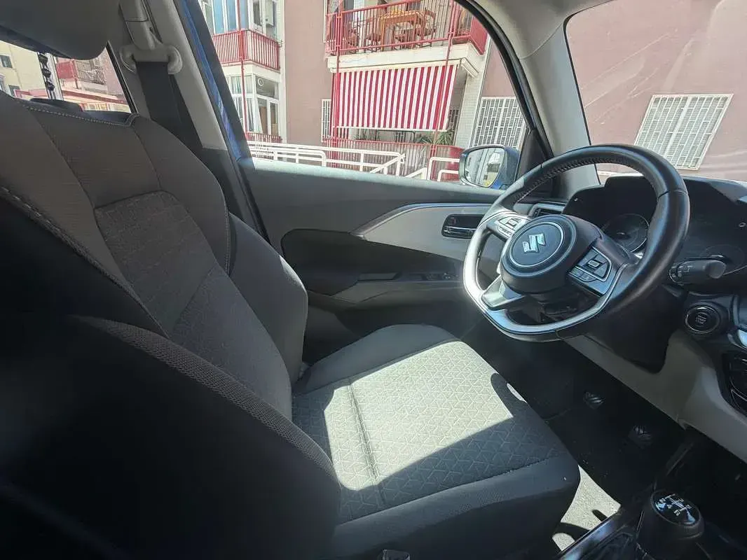 Usata Suzuki Swift 83 CV (61 kW) 2024 Blu/azzurro Utilitaria
