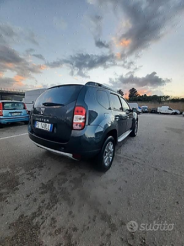 Usata Dacia Duster Ambiance 115 CV (84 kW) 2017 Nero SUV