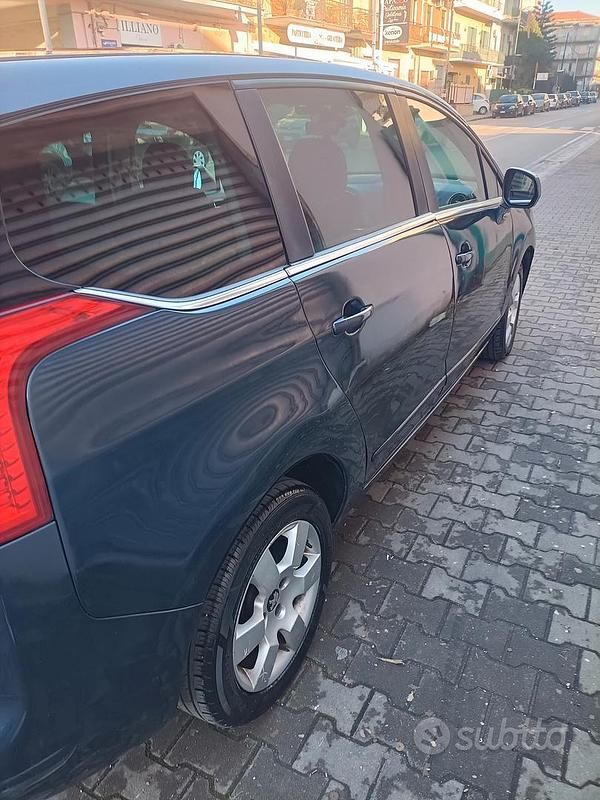 Usata Peugeot 5008 2015 Monovolume
