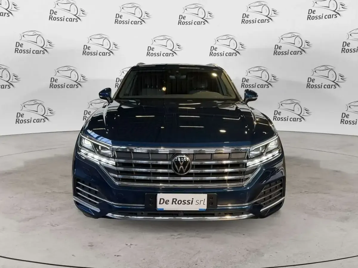 Usata VW Touareg Elegance 231 CV (169 kW) 2022 Blu/azzurro SUV