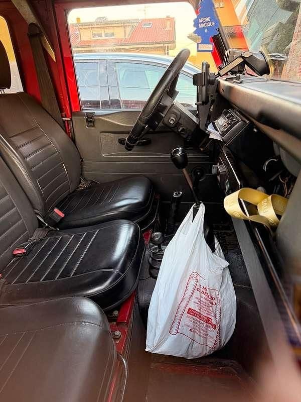 Usata Land Rover Defender 109 CV (80 kW) 1990 Rosso SUV
