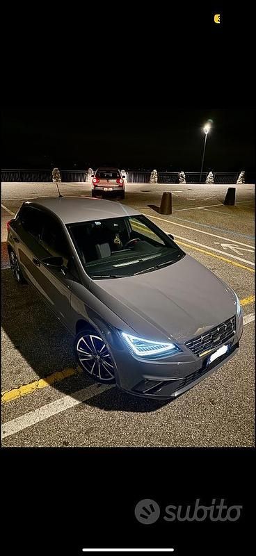 Usata Seat Ibiza 116 CV (85 kW) 2024 Grigio Utilitaria
