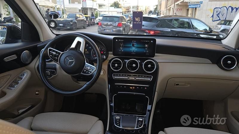Usata Mercedes GLC200 Business 163 CV (119 kW) 2019 Nero SUV