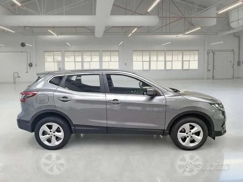 Usata Nissan Qashqai 115 CV (84 kW) 2020 Grigio SUV