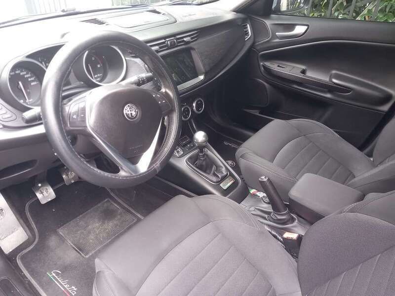 Usata Alfa Romeo Giulietta Business 120 CV (88 kW) 2017 Blu/azzurro Utilitaria