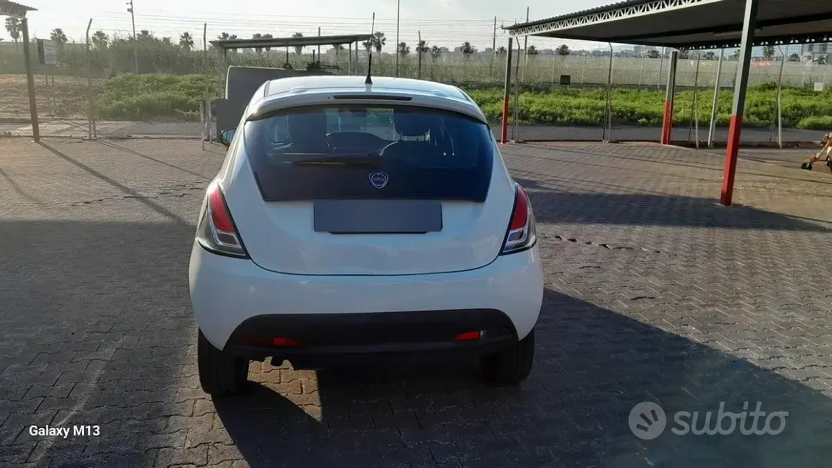 Usata Lancia Ypsilon 85 CV (62 kW) 2013 Utilitaria