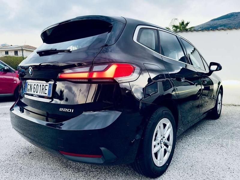 Usata BMW 220 Active Tourer Luxury Line 178 CV (130 kW) 2023 Monovolume