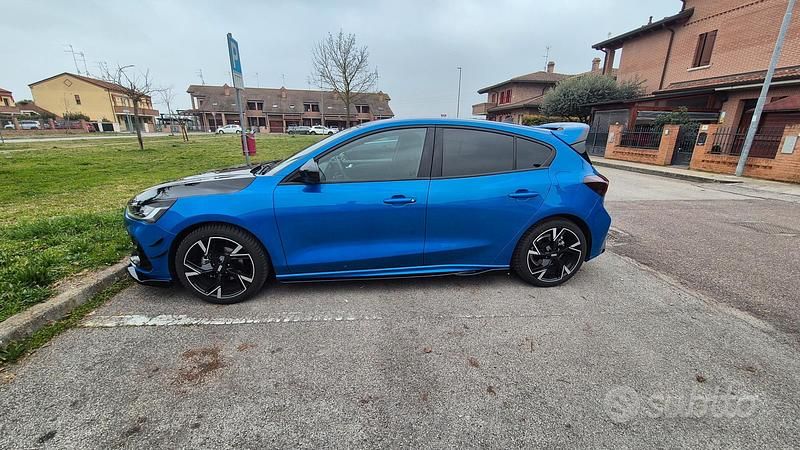 Usata Ford Focus ST-Line X 101 CV (74 kW) 2023 Blu Berlina