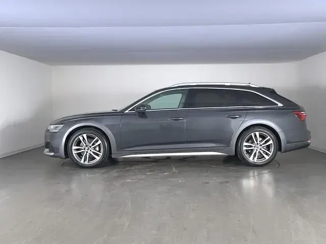 Usata Audi A6 Allroad Comfort 204 CV (150 kW) 2023 Grigio manhattan metallizzato Station wagon