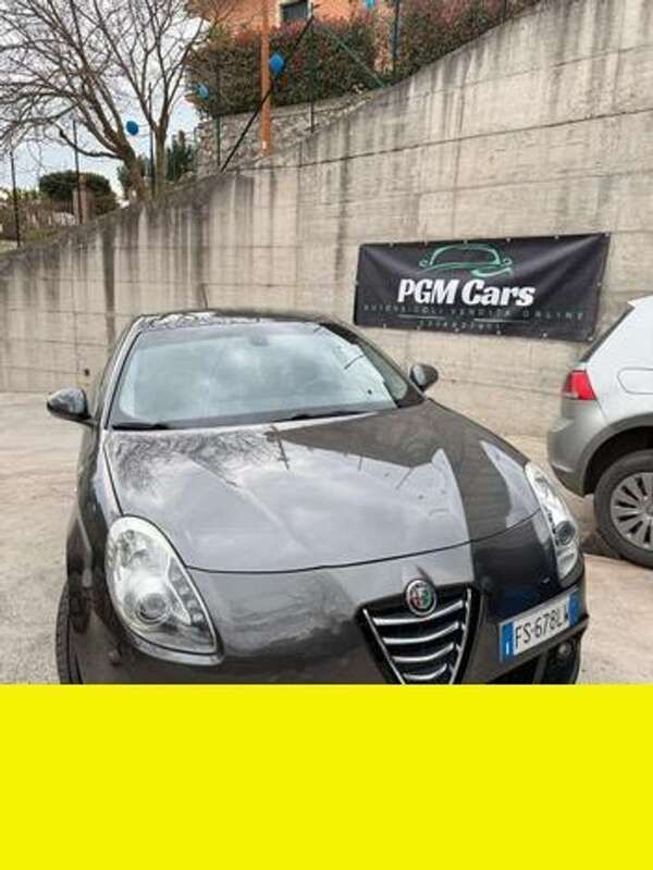 Usata Alfa Romeo Giulietta 105 CV (77 kW) 2013 Grigio Utilitaria