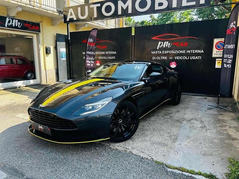 Usata Aston Martin DB11 608 CV (447 kW) 2018 Grigio Coupé