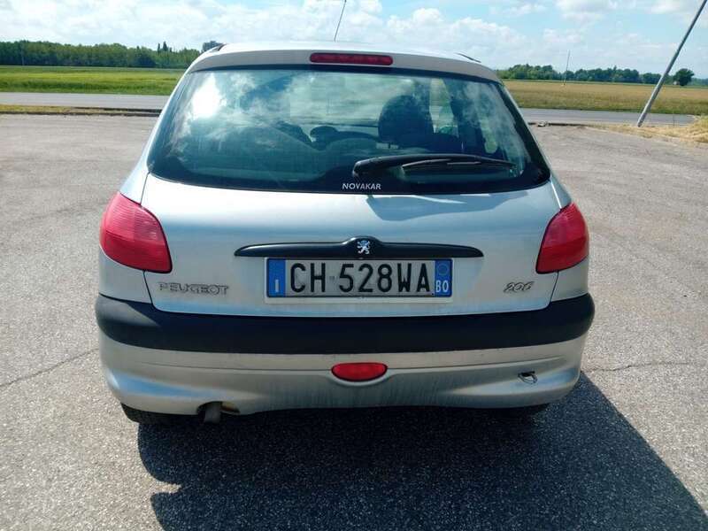 Usato 2003 Peugeot 206 1.1 Benzin 60 CV (1.600 €)