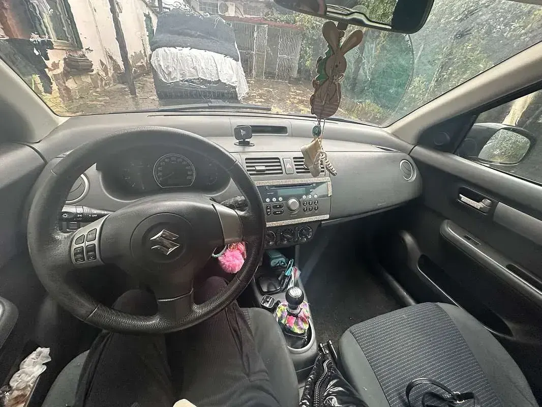 Usata Suzuki Swift GL 75 CV (55 kW) 2009 Argento Utilitaria