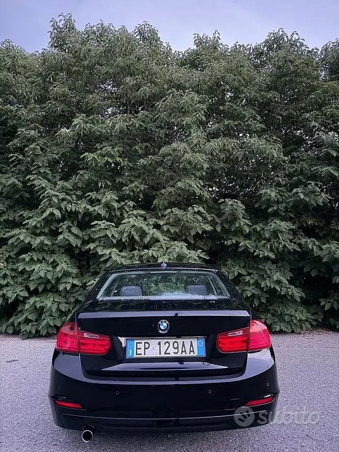 Usata BMW 316 Luxury Line 116 CV (85 kW) 2012 Nero Berlina